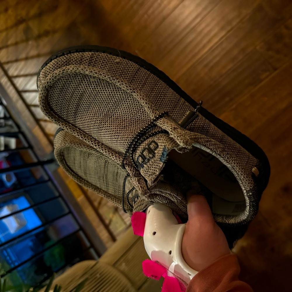 M10 Tan Heydude shoes